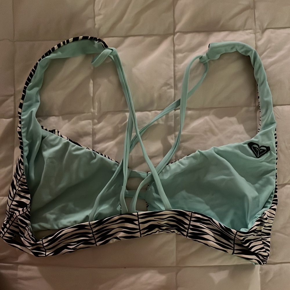 Reversible Roxy bikini top - Picture 3 of 3